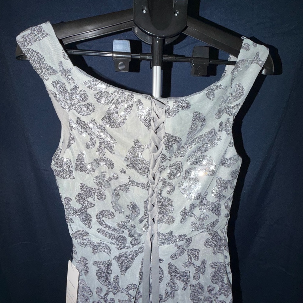 ✨ Silver Sequin Evening Gown – Size 12 – Formal / Prom / Gala Dress ✨ - Picture 6 of 10